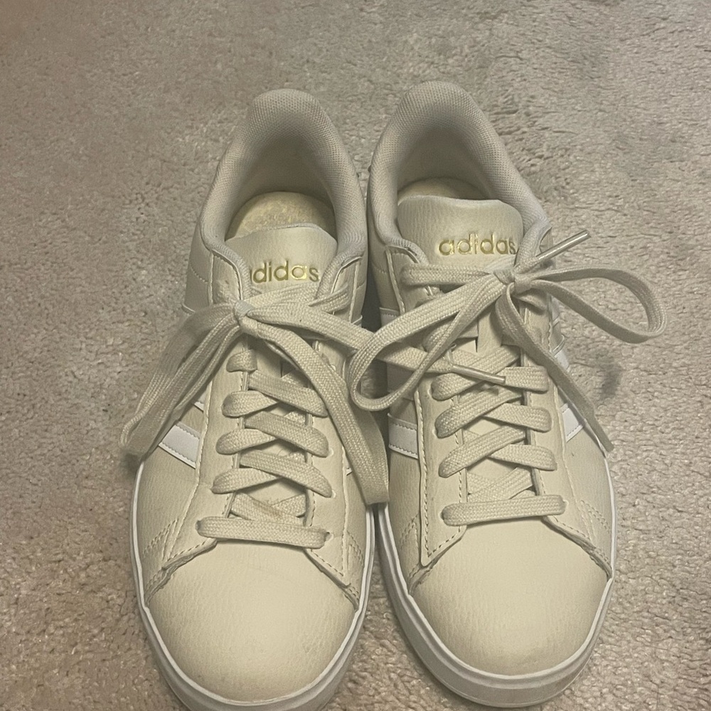 adidas Grand Court shoes size 6.5